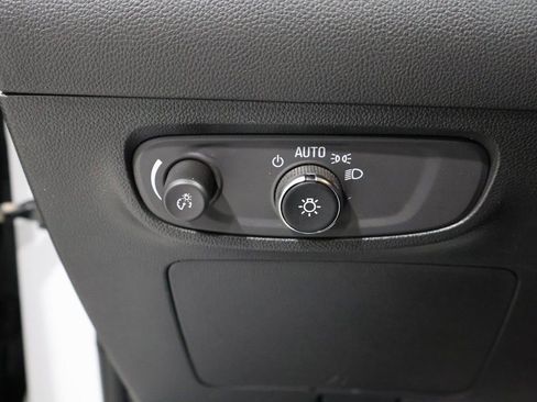 Used 2024 Buick Encore GX Sport Touring image 31