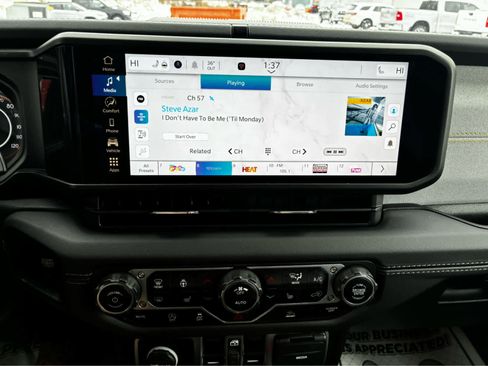 Used 2024 Jeep Wrangler Sahara w/ Dual Top Group image 21