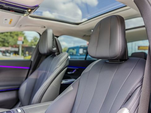 Used 2025 Mercedes-Benz E 350 Sedan w/ Multicontour Seating Package image 18