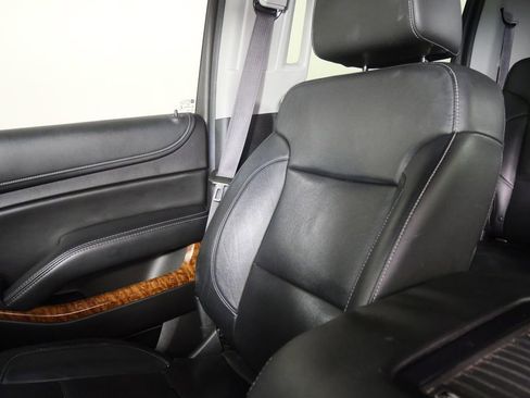 Used 2015 Chevrolet Suburban LTZ AWD/4WD image 18
