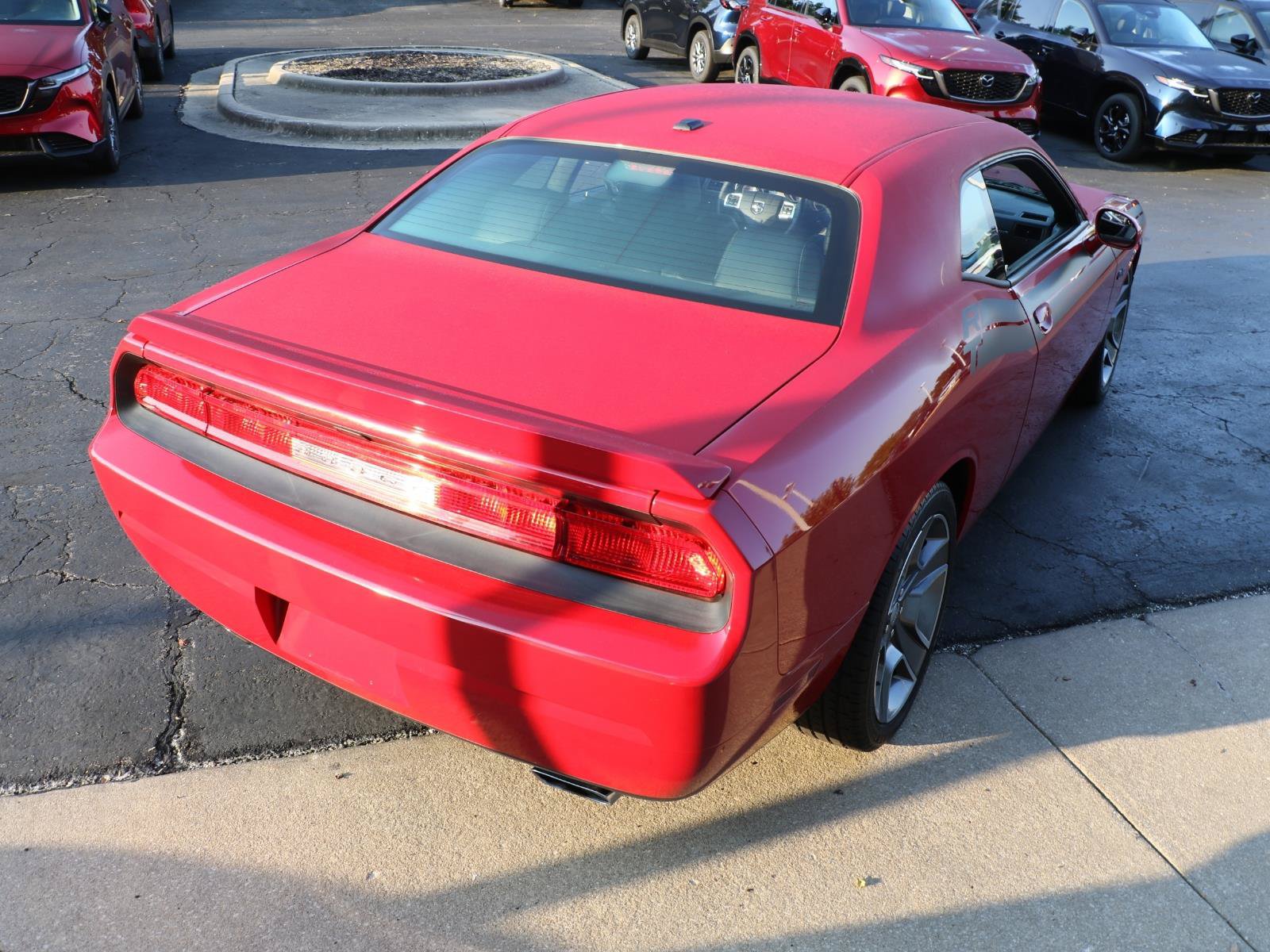 Used 2012 Dodge Challenger R/T RWD image 4