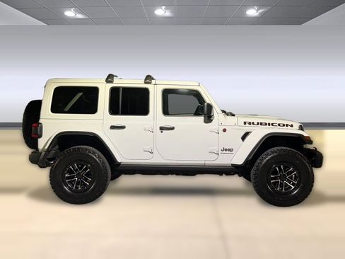 Used 2025 Jeep Wrangler Unlimited Rubicon image 8