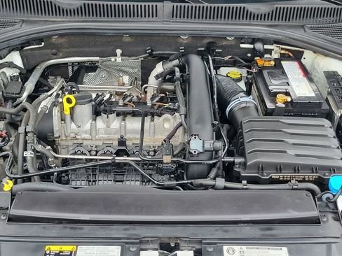 Used 2020 Volkswagen Jetta SE w/ SE Cold Weather Package FWD image 29