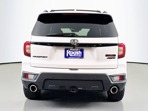 Certified 2024 Honda Passport TrailSport image 6