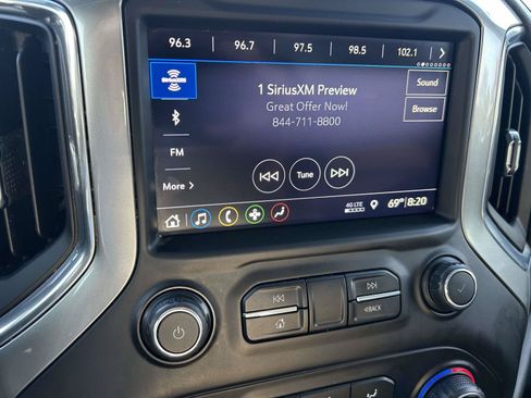 Used 2019 Chevrolet Silverado 1500 LT Trail Boss AWD/4WD image 23