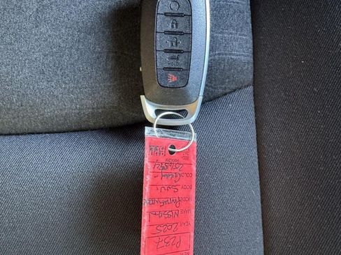 Used 2025 Nissan Pathfinder SV FWD image 27