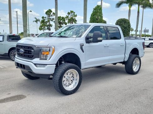 Used 2021 Ford F150 XLT w/ Equipment Group 302A High AWD/4WD image 4