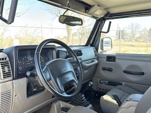 Used 2003 Jeep Wrangler Sahara image 11