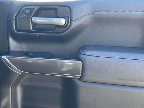 Used 2021 GMC Sierra 1500 AT4 w/ AT4 Preferred Package image 12