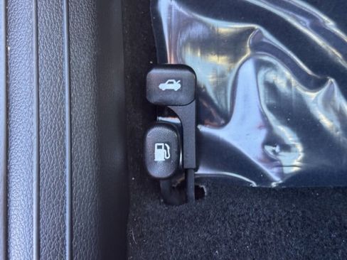 Certified 2024 Kia Forte LXS w/ LXS Technology Package image 18