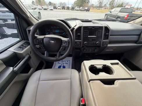 Used 2017 Ford F250 XL w/ Power Equipment Group image 12