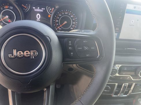 Used 2024 Jeep Wrangler Unlimited Sport AWD/4WD image 16