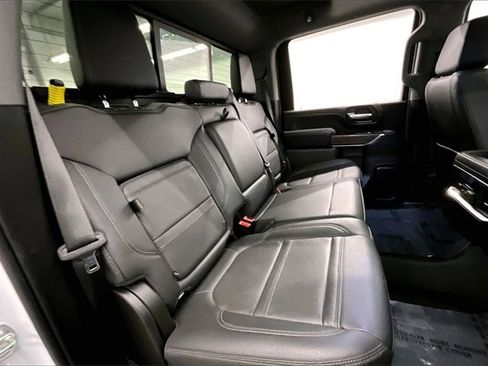 Used 2022 GMC Sierra 3500 Denali w/ Denali Ultimate Package image 22
