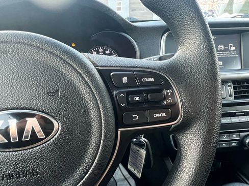 Used 2018 Kia Optima LX w/ 17" Alloy Wheels Package image 15