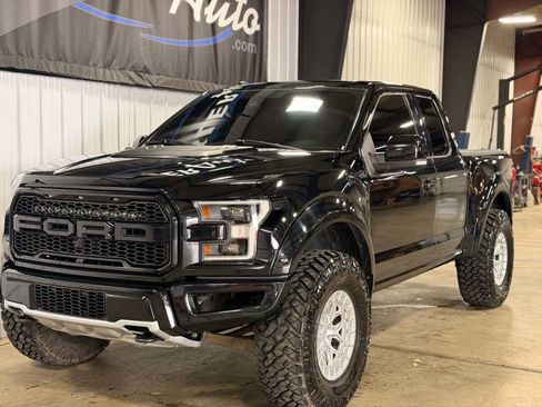 Used 2017 Ford F150 Raptor w/ Equipment Group 802A Luxury AWD/4WD image 36