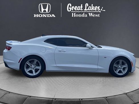 Used 2022 Chevrolet Camaro LT RWD image 6