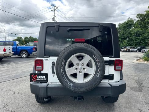Used 2017 Jeep Wrangler Unlimited Sport w/ Quick Order Package 24S AWD/4WD image 4