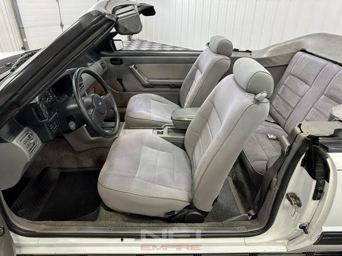 Used 1987 Ford Mustang LX image 36