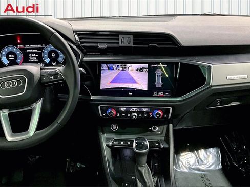 Used 2025 Audi Q3 2.0T Premium w/ Convenience Package image 9