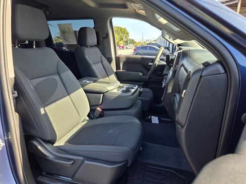 Used 2022 Chevrolet Silverado 1500 Custom RWD image 18