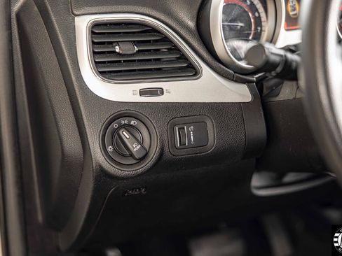 Used 2015 Dodge Journey SXT w/ Flexible Seating Group image 8