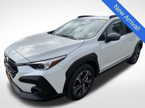 Certified 2024 Subaru Crosstrek 2.0i Premium w/ Crosstrek Mirror Package AWD/4WD image 3