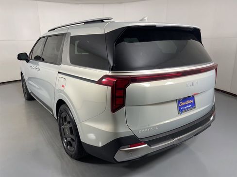 New 2026 Kia Carnival SX image 6