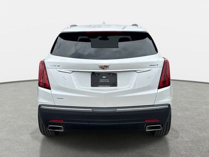 New 2025 Cadillac XT5 Luxury