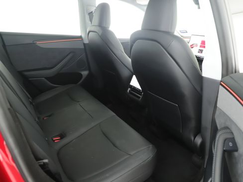 Used 2026 Tesla Model Y 2WD image 19
