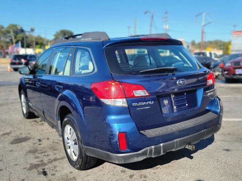 Used 2010 Subaru Outback 2.5i image 9