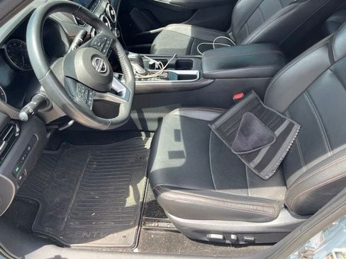 Used 2024 Nissan Sentra SR w/ SR Premium Package FWD image 12