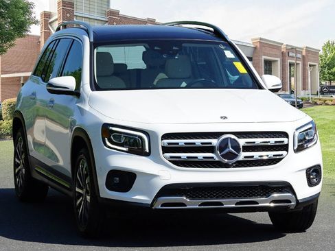 Certified 2023 Mercedes-Benz GLB 250 image 3