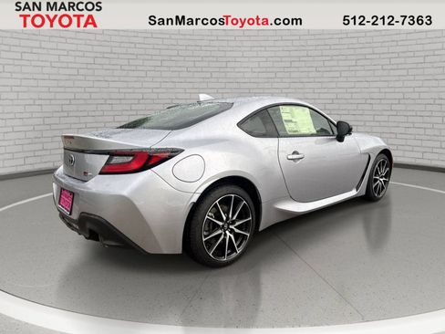New 2026 Toyota GR86 RWD image 5
