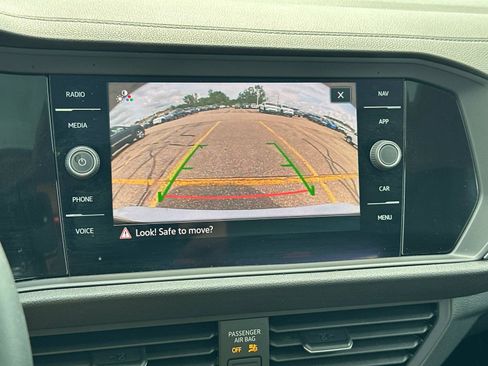 Used 2022 Volkswagen Jetta SEL image 30