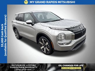 New 2026 Mitsubishi Outlander SE AWD/4WD 360° Tour