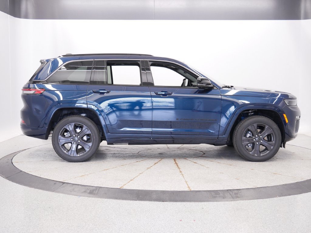 New 2027 Jeep Grand Cherokee Limited AWD/4WD image 8
