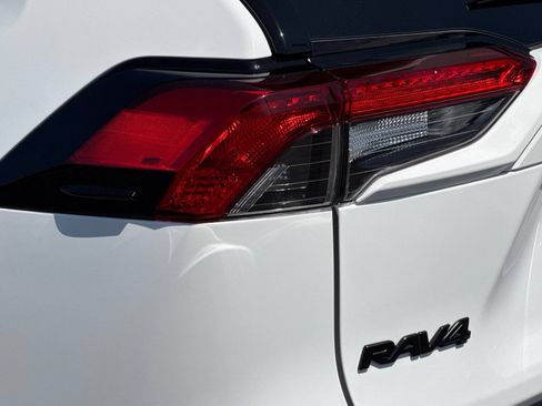Certified 2024 Toyota RAV4 LE AWD/4WD image 34