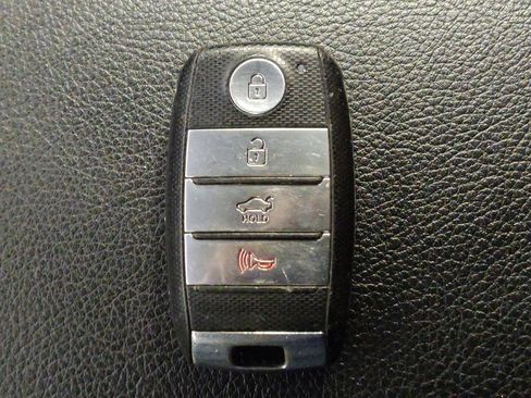 Used 2020 Kia Optima S FWD image 32