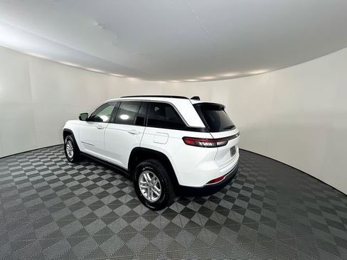 New 2025 Jeep Grand Cherokee Laredo image 6