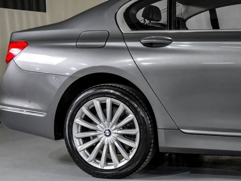 Used 2017 BMW 740i xDrive image 6