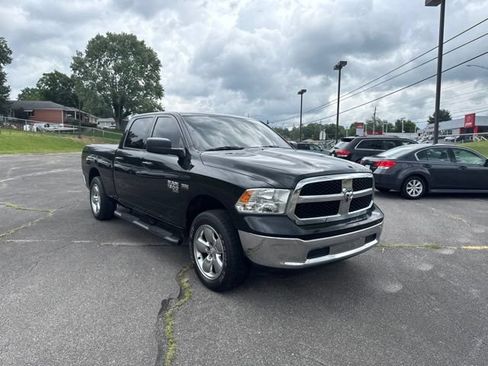 Used 2019 RAM 1500 Classic SLT RWD image 2