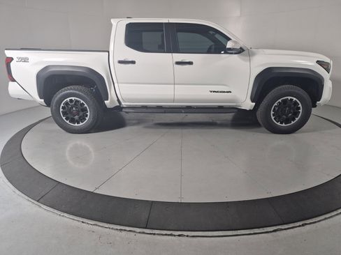 New 2026 Toyota Tacoma TRD Off-Road image 5