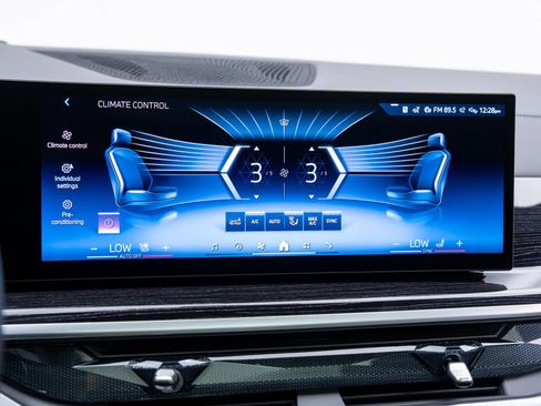 New 2026 BMW X5 xDrive40i w/ Executive Package image 26