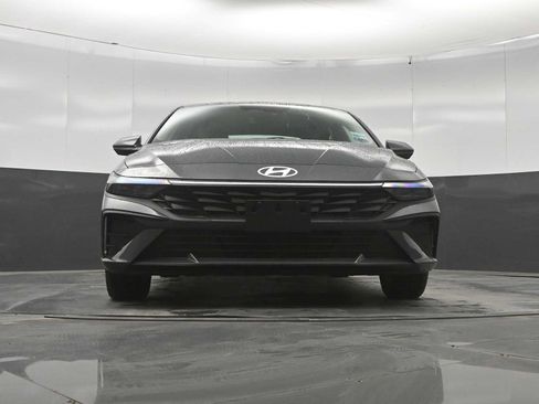 New 2026 Hyundai Elantra SE FWD image 31