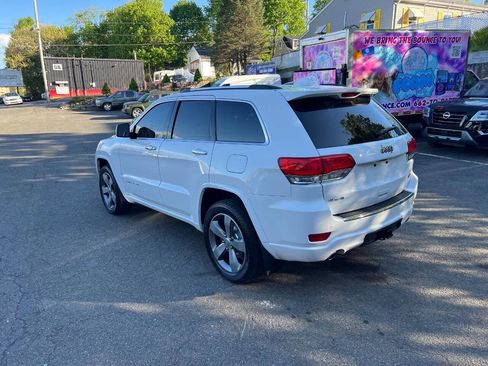 Used 2015 Jeep Grand Cherokee Overland AWD/4WD image 11