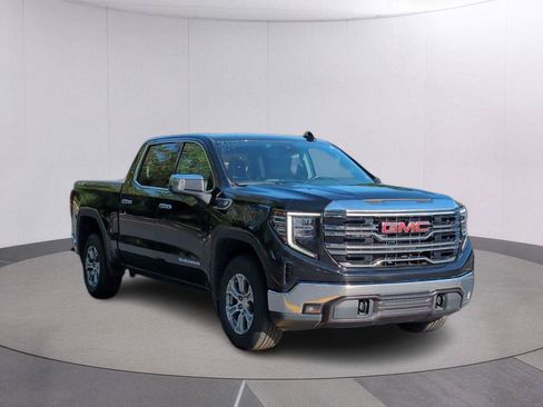 Used 2024 GMC Sierra 1500 SLT AWD/4WD image 8
