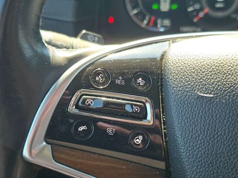 Used 2017 Cadillac Escalade Premium Luxury AWD/4WD image 16