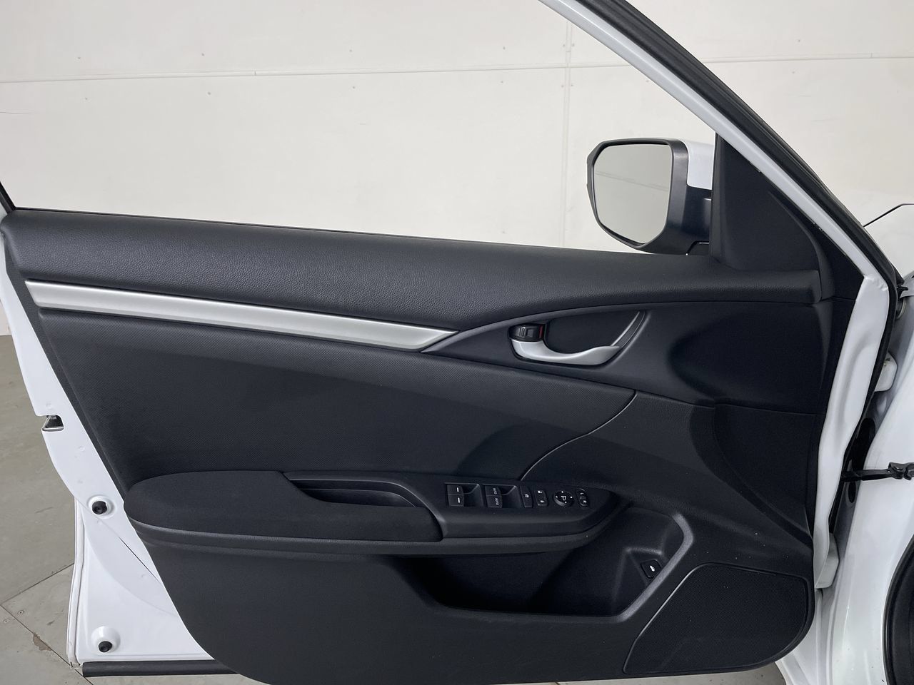 Used 2019 Honda Civic LX image 10