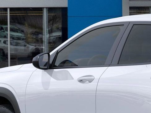 New 2026 Chevrolet Trax LS image 41