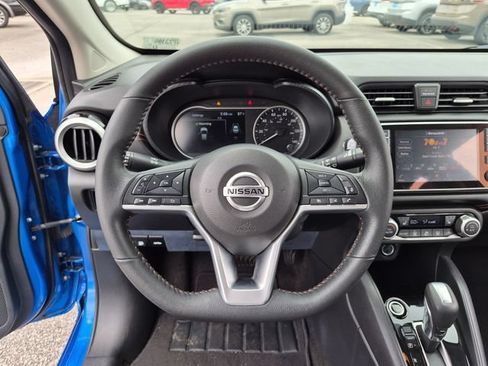 Used 2022 Nissan Versa SR w/ Convenience Package FWD image 14